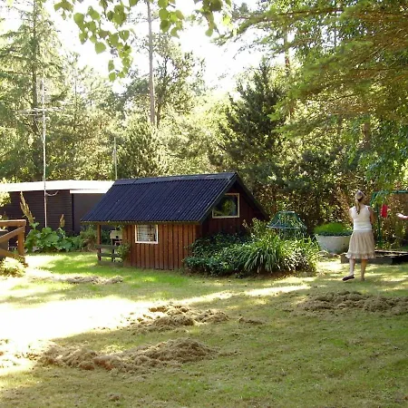 Three-bedroom Holiday In 8
